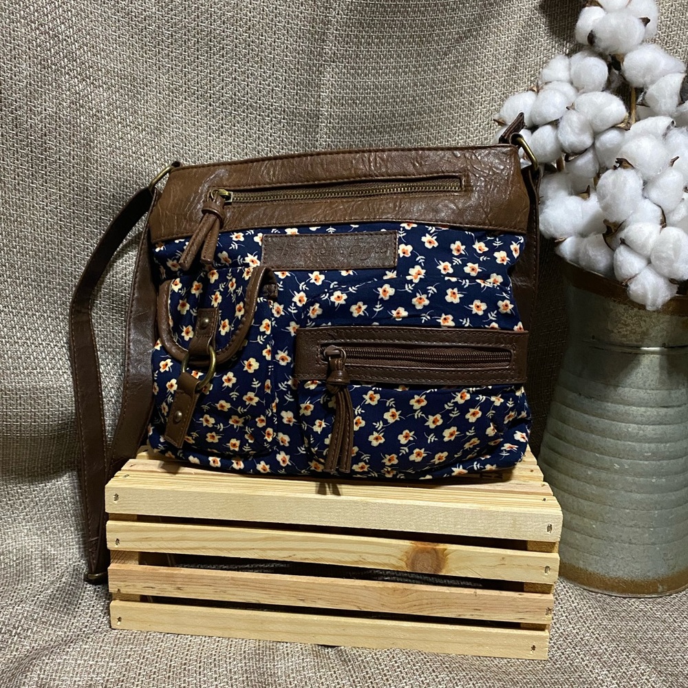 American Eagle by Payless Crossbody Purse